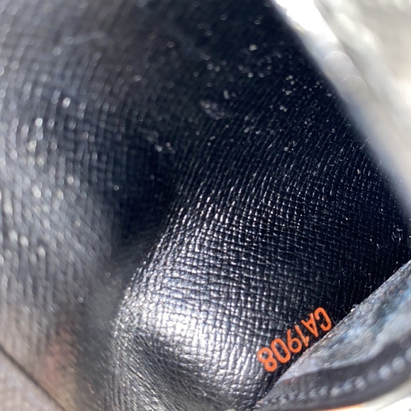 SOLDAuthentic Louis Vuitton Epi Checkbook Holder - Picture 10 of 14